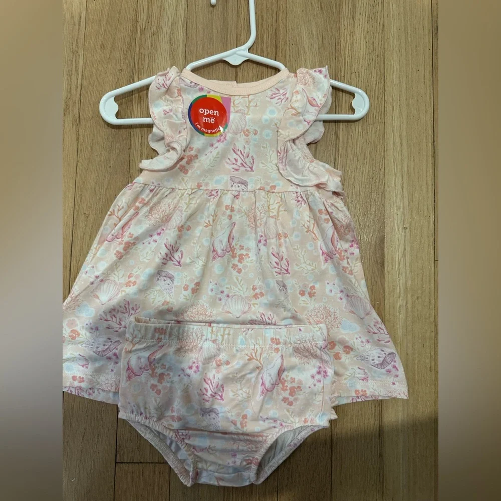 ‼️soldMagnetic Me Pink Floral Baby Set - Picture 1 of 3